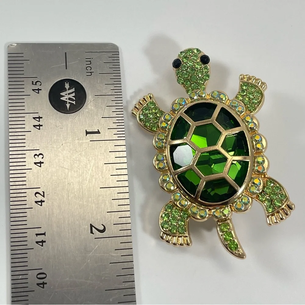 Gold Tone Green Rhinestone Jelly Belly Turtle Brooch Pin Vintage Look Classic